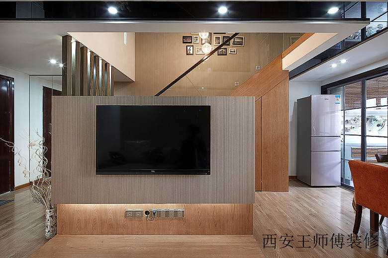 实木现代复式室内电视背景墙设计