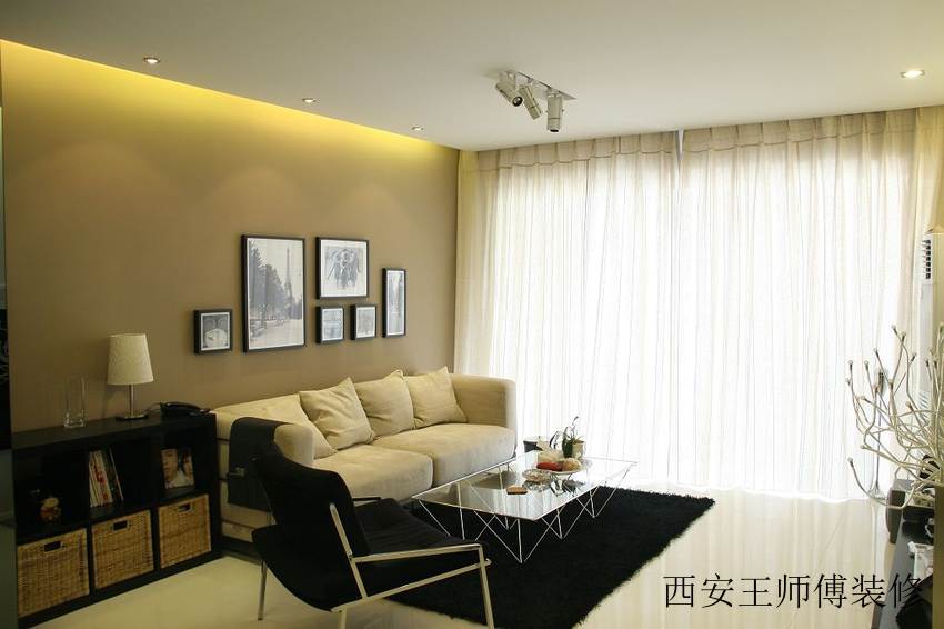 现代简约客厅落地帘效果图