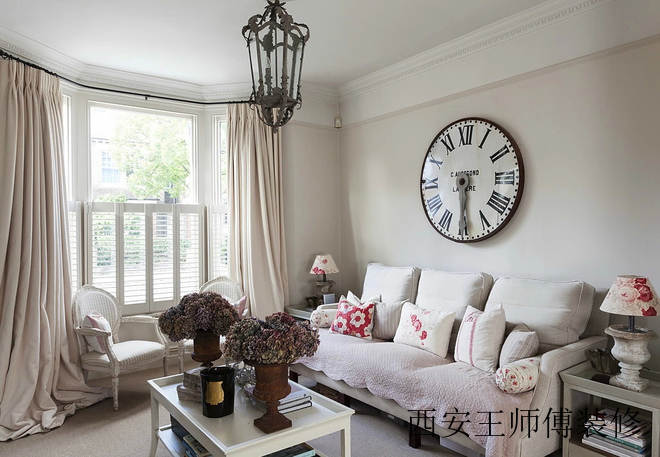 白色复古北欧风 客厅效果图