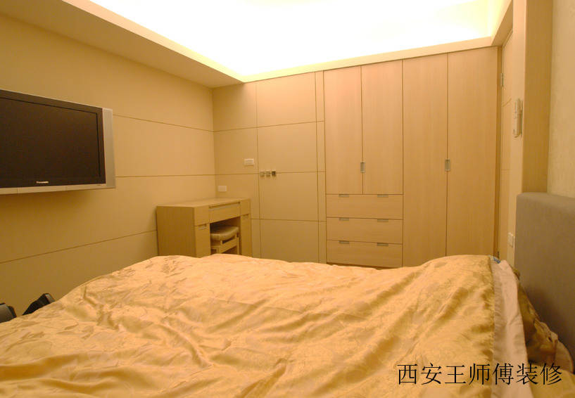 米黄色现代卧室效果图
