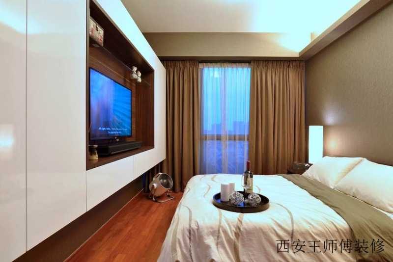 现代设计主卧电视墙装饰图