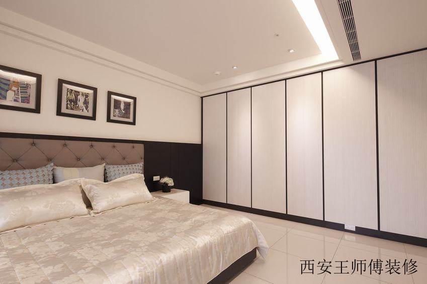 现代简约卧室衣柜装饰图