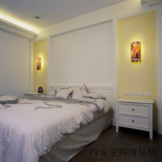 纯净混搭卧室壁灯装饰图