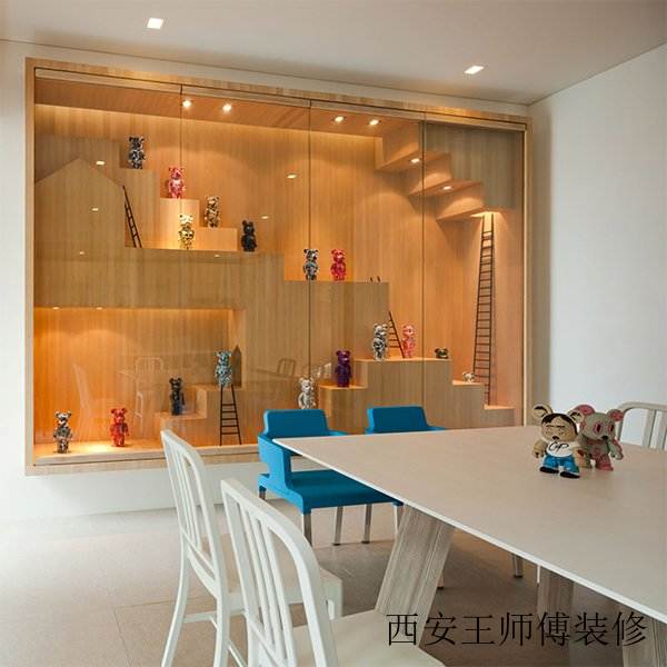 简约实木暴力熊主题屋装饰效果图