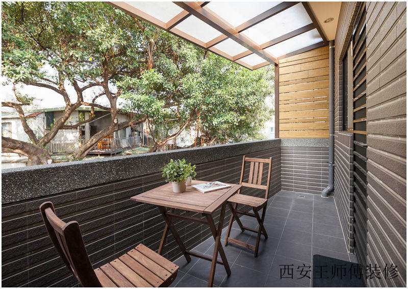 现代家居休闲阳台 实木家具装饰