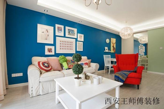 美式现代设计风格三室一厅相片墙效果欣赏图