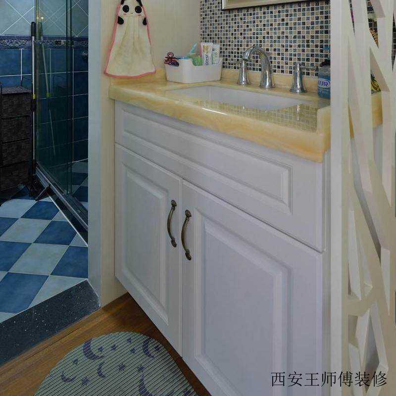 唯美混搭卫生间浴室柜设计