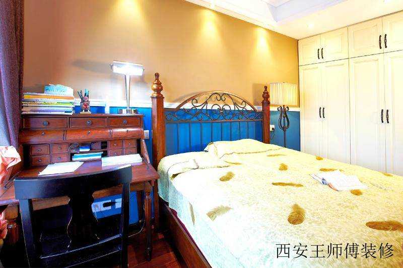 美式风格卧室书桌设计