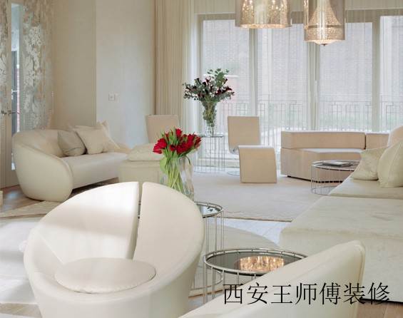 纯净洁白现代家居客厅装饰图