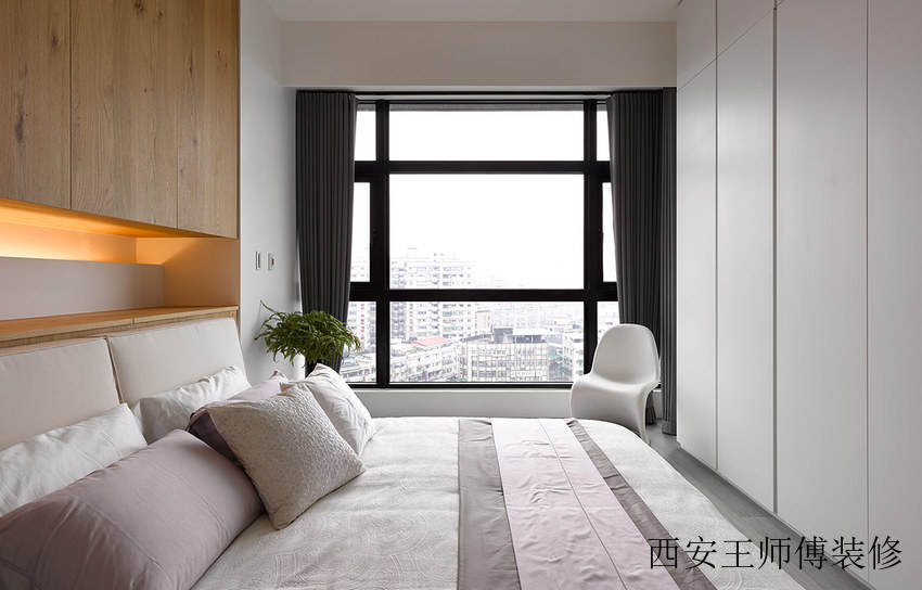 美式风格一居卧室景观窗设计