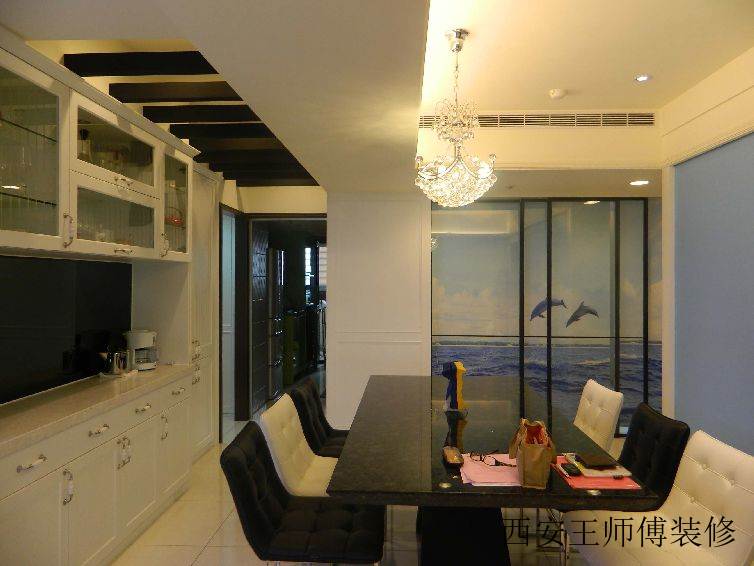 时尚后现代餐厅 海豚背景墙欣赏