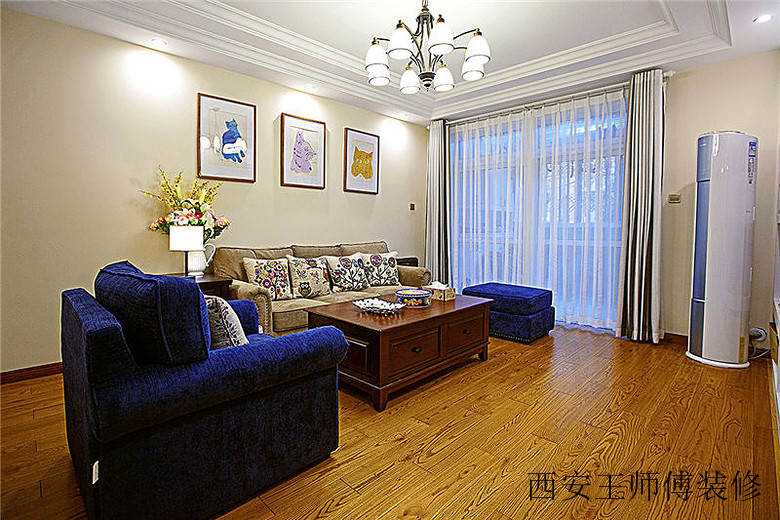 简洁明快美式二居小客厅欣赏图