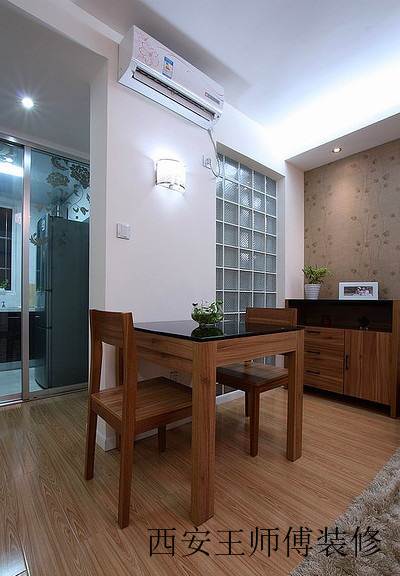 实木简约风格餐厅餐桌椅布置效果图