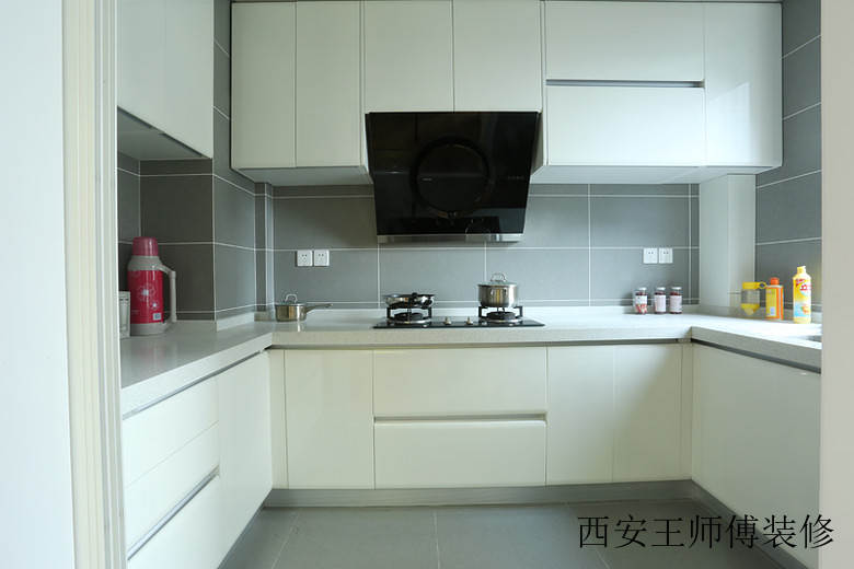 简约时尚宜家风格厨房橱柜装饰图