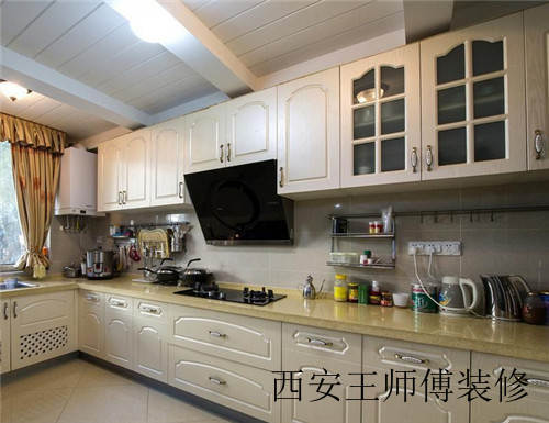 做橱柜门用什么材料好 各种橱柜门板材的详细介绍