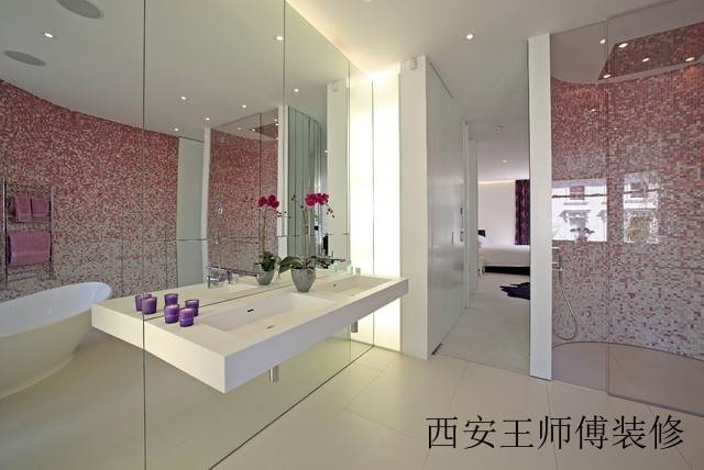 马赛克粉紫色卫生间设计效果图