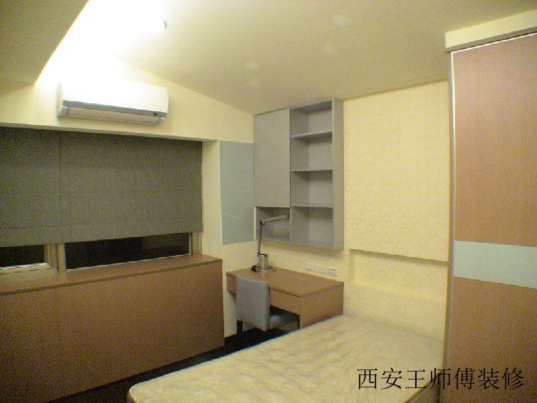 简约小卧室灰色吊柜装饰图