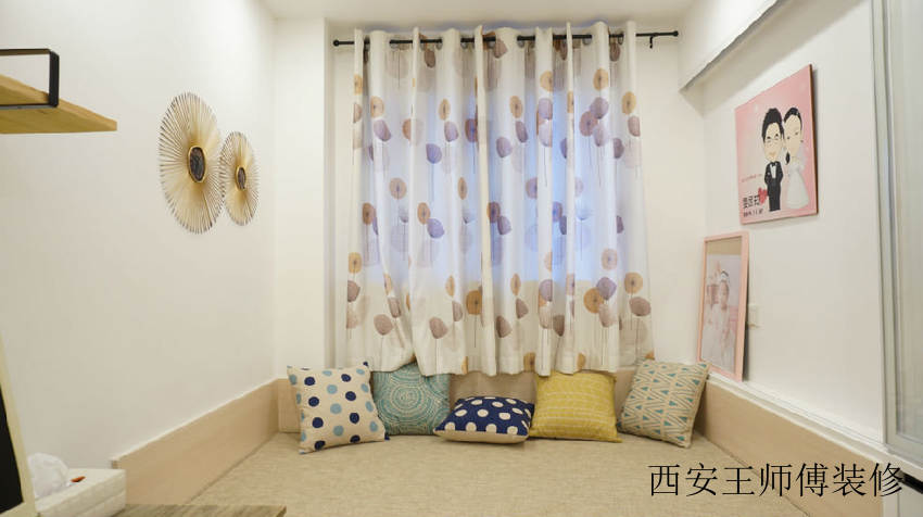 简约美式飘窗窗帘装饰效果图