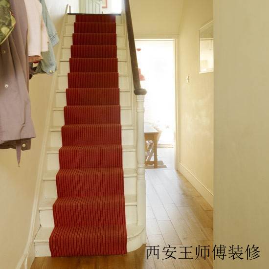 法式田园风复式楼梯地毯设计