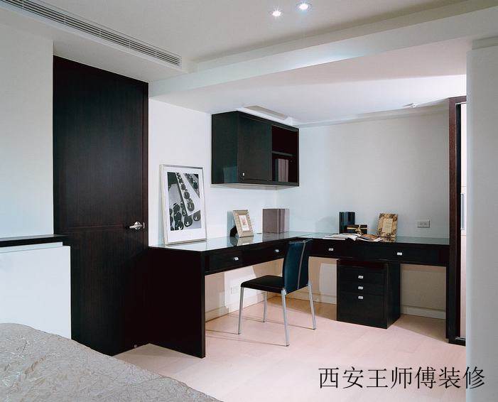 现代家居书房转角书桌设计