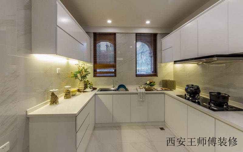 简约时尚别墅U型厨房装潢效果图