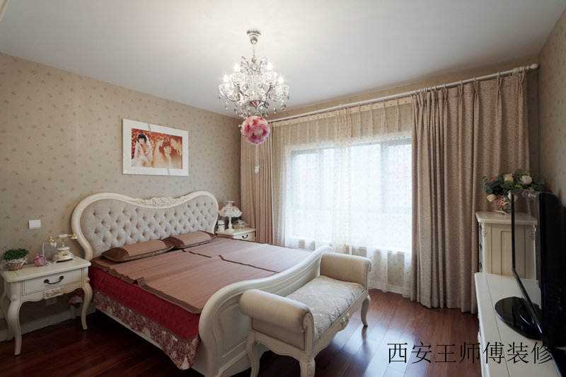 欧式风格婚房卧室软装装饰效果图