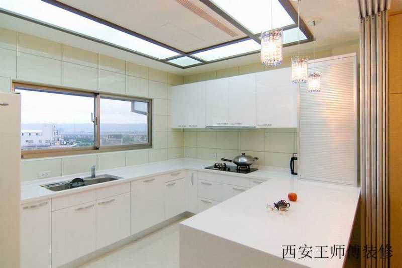 白色现代简约厨房效果图