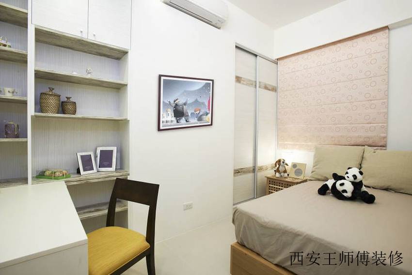 简约现代儿童房窗帘装饰图