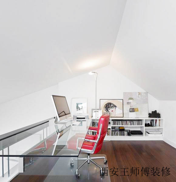 简约时尚书房阁楼电脑玻璃桌效果图