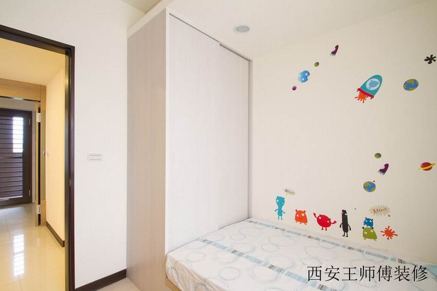 简约现代儿童房墙贴欣赏