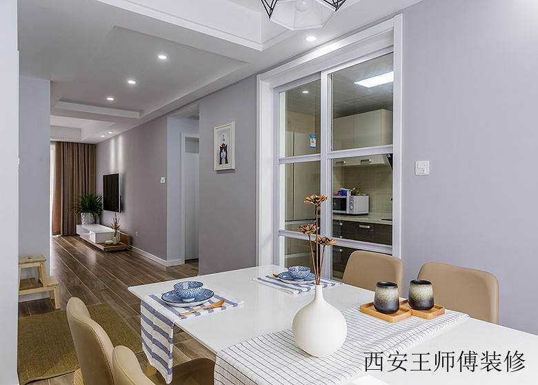 淡雅节制日式原木和风餐厅装饰效果图