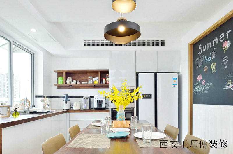 北欧田园餐厅 黑板式背景墙设计