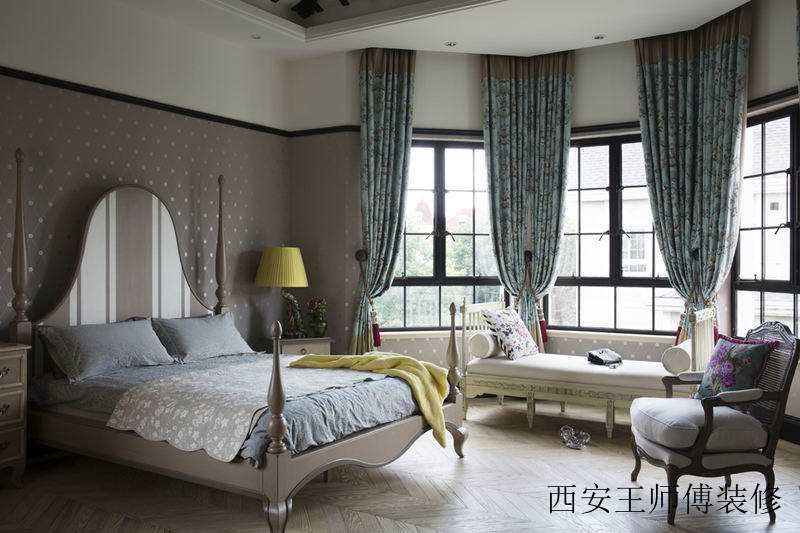 简欧复古别墅卧室弧形窗户设计装修欣赏图