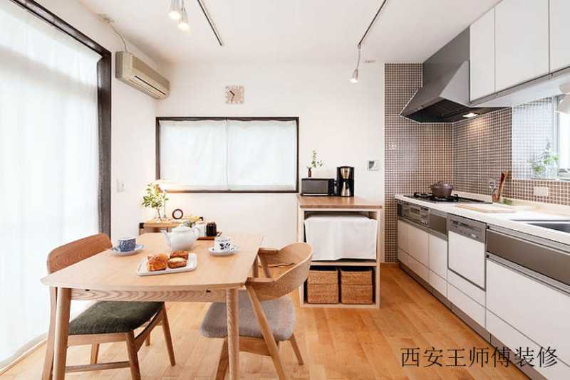 简约日式风格餐厅原木餐桌椅装饰效果图