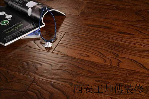 旧实木地板翻新的价格 旧实木地板翻新的步骤