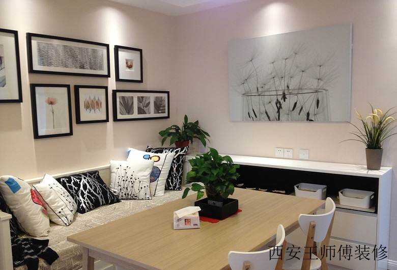 简约宜家小户型餐厅装饰画欣赏