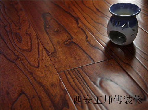 旧实木地板翻新的价格 旧实木地板翻新的步骤