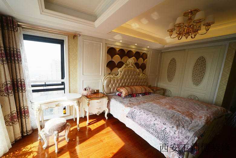 优雅欧式古典风格卧室吊顶设计图