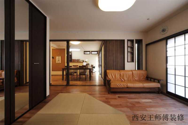 朴素原始日式风格二居室内隔断设计图