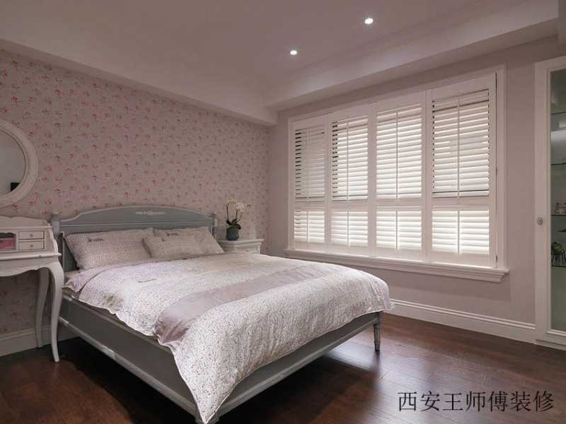 甜美小碎花田园卧室床上用品装饰效果图