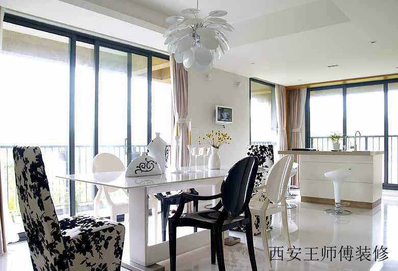 简约设计装修风格餐厅玻璃移门隔断效果图