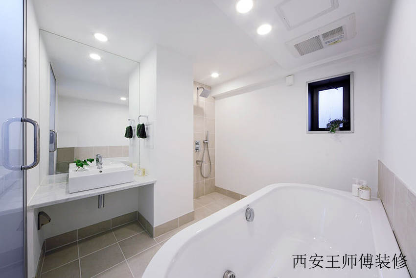 纯净明亮日式现代风格卫生间设计装修图