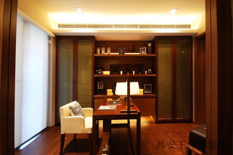 后现代风格室内书房实木设计装潢案例图