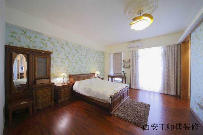 复古混搭卧室实木家具装饰