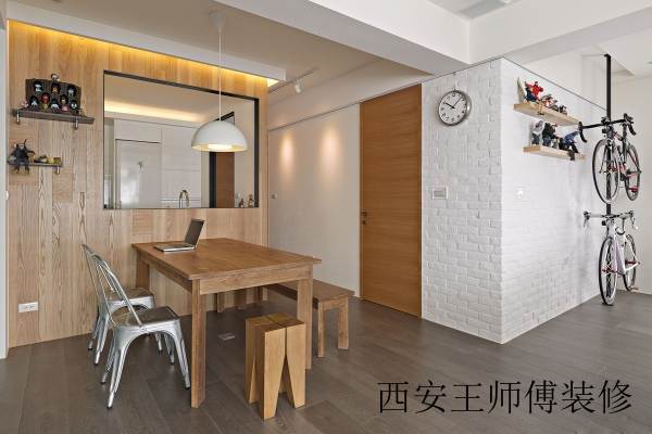 原木现代设计餐厅装潢欣赏图