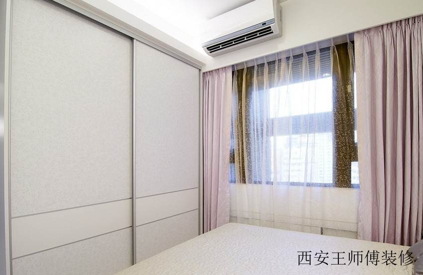 简约现代装修卧室窗帘装饰图