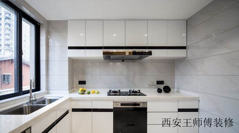 黑白简约厨房装饰效果图