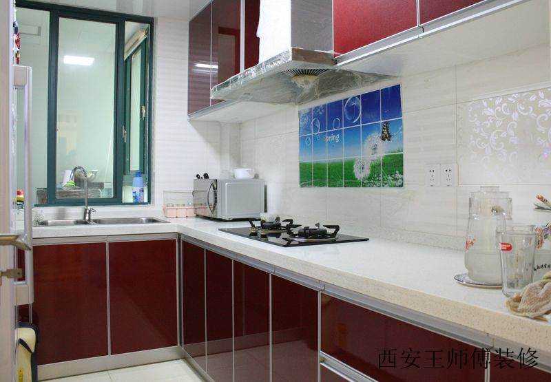 现代简约家居厨房装潢效果图
