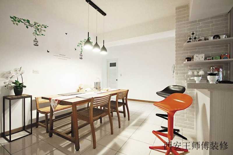 北欧餐厅原木餐桌椅装饰