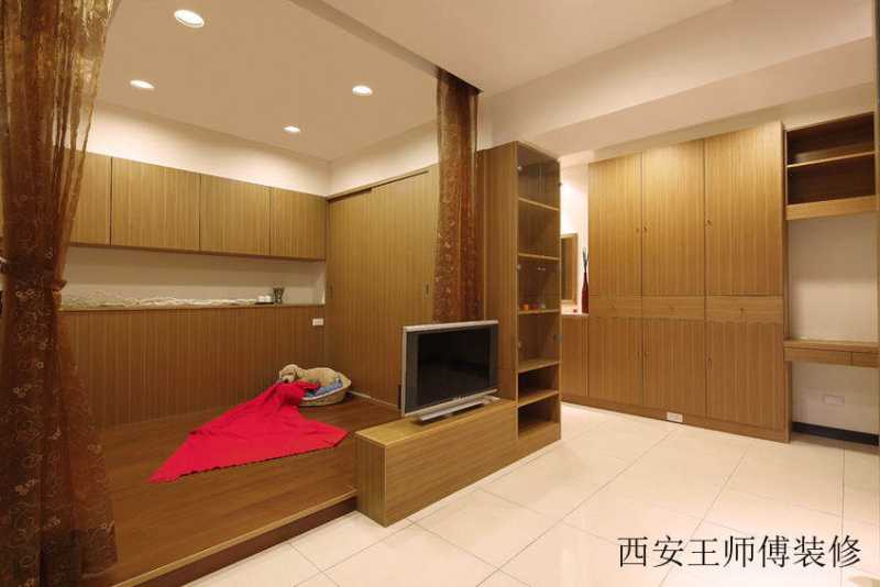 小户型日式卧室原木装修图